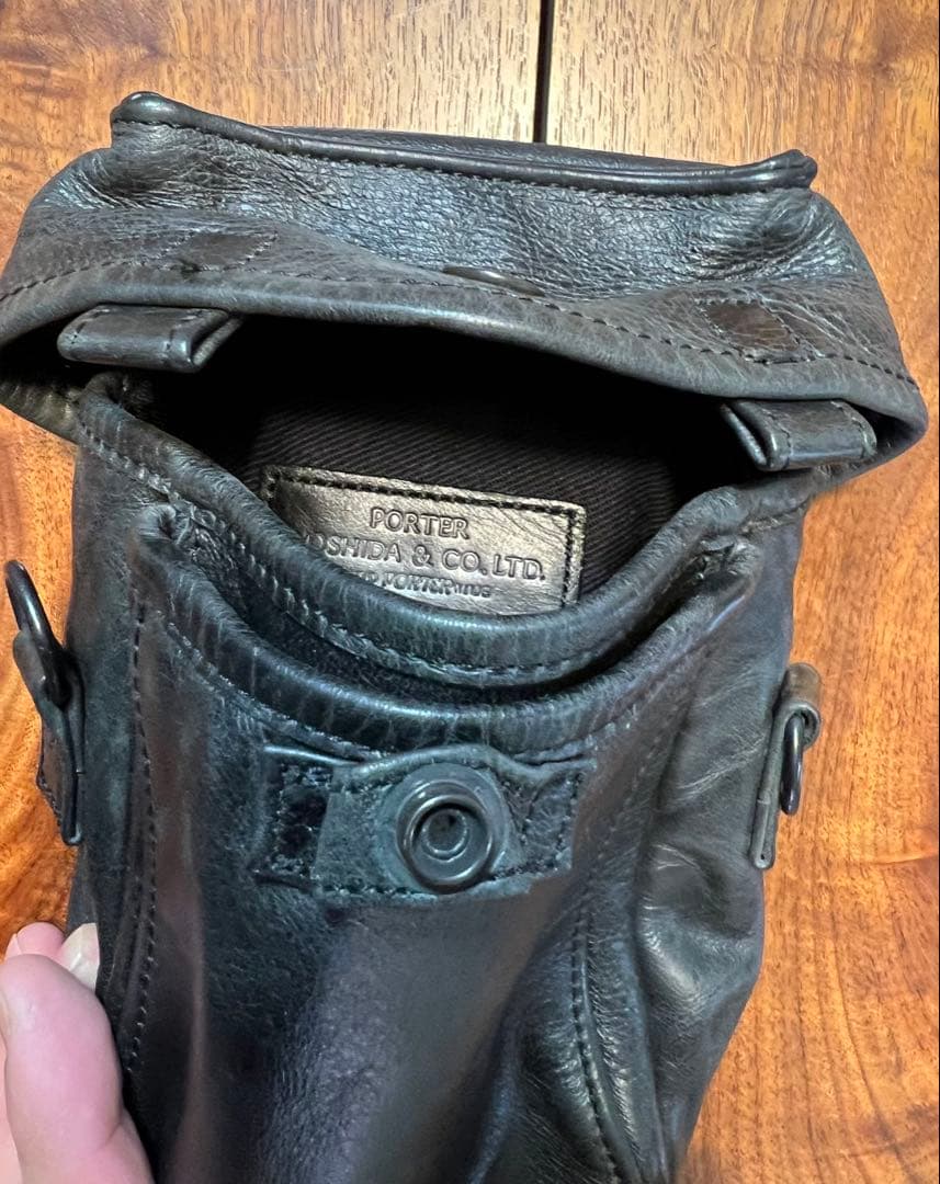 ue_yan❗️PORTER ミリタリーレザーポーチ・携帯サコッシュ！