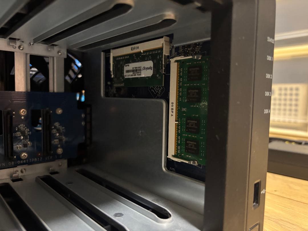 Synology DS918+ 4ベイ NAS