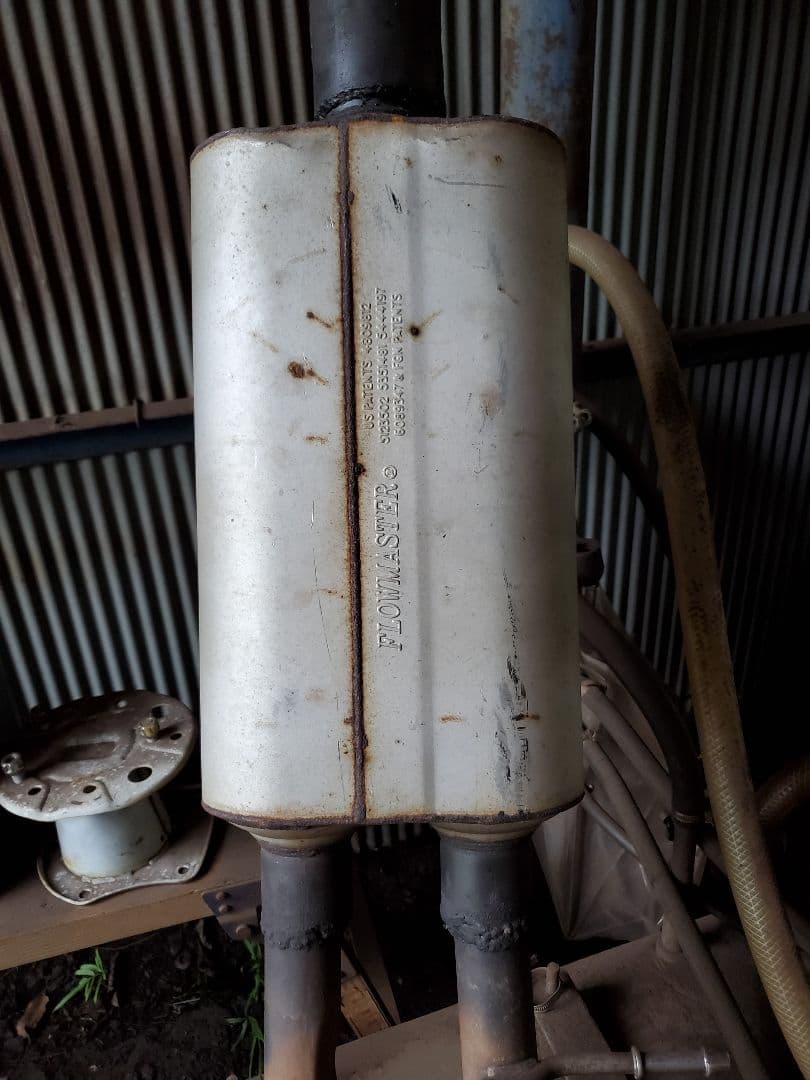 サバーバン　c1500 タホ　95-99マフラー　フローマスター