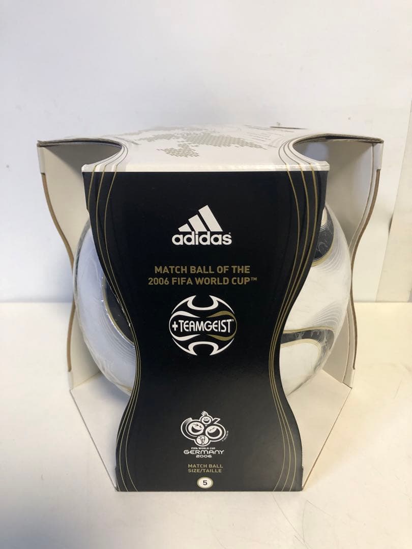 アディダス FIFA ワールドカップ　5号