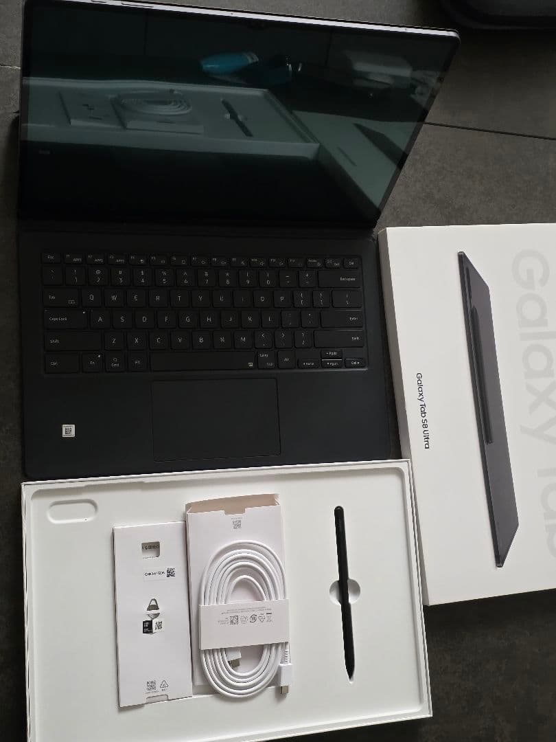 GALAXY tab s8 ultra Sペン付き + ブックカバーキーボード