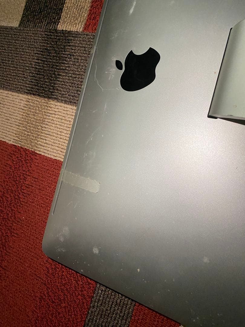 ④ iMac 21.5インチ　Mid 2011 ジャンク品