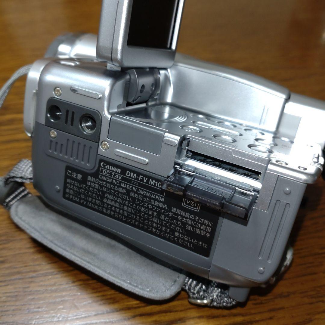 キャノン FV M100 MiniDVと付属品