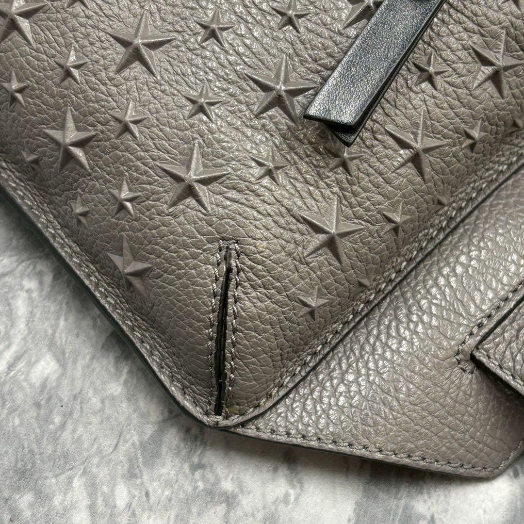 未使用タグ付 JIMMY CHOO ボディバッグ エンボス グレー ななめがけ