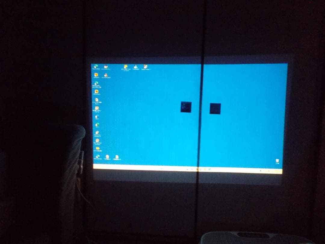 Epson EB-W28 プロジェクター 本体 ＆ケーブル, リモコン付き