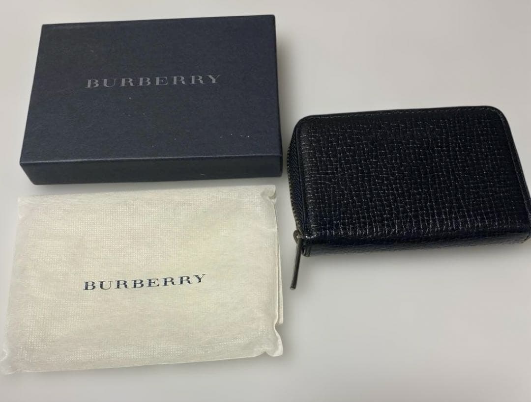 【週末お値下げ】バーバリー　ラウンドファスナー　ケース ブラック　メンズ