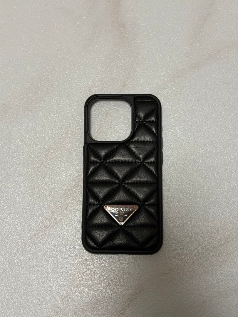 iPhone15pro PRADA ブラック レザー ケース