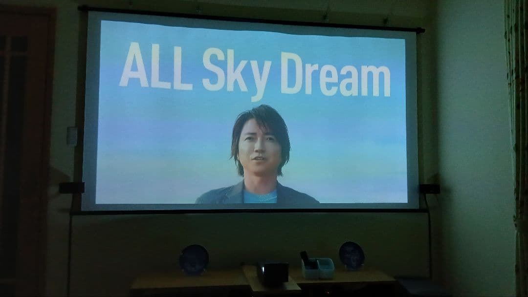 プロジェクター　LG　超短焦点　PF1000UG　お試し用のお品です。