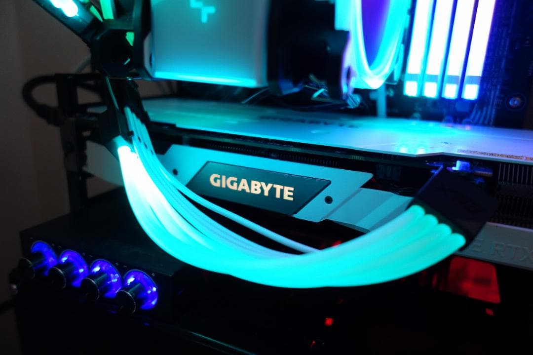 グラフィックボード・グラボ・ビデオカード GIGABYTE GeForce RTX 2060 Super