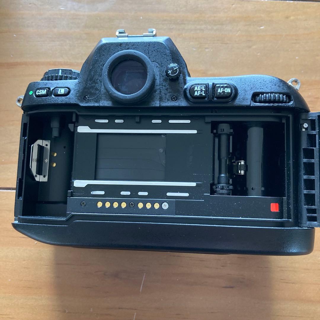 レンズなし、本体のみNIKON F100 フィルムカメラ