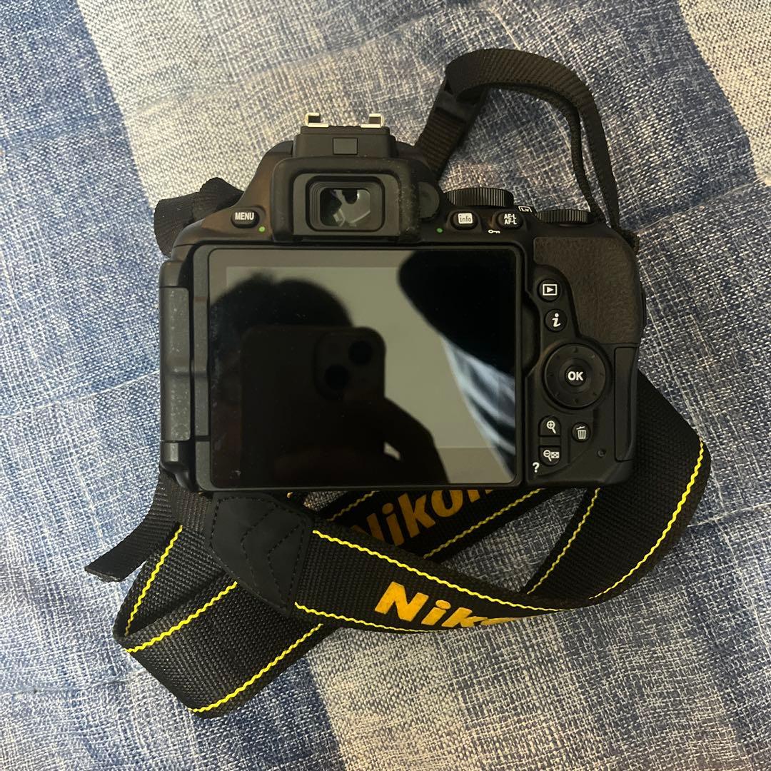 【カメラ】NikonD5600 本体&レンズ(18〜55mm,70〜300mm)