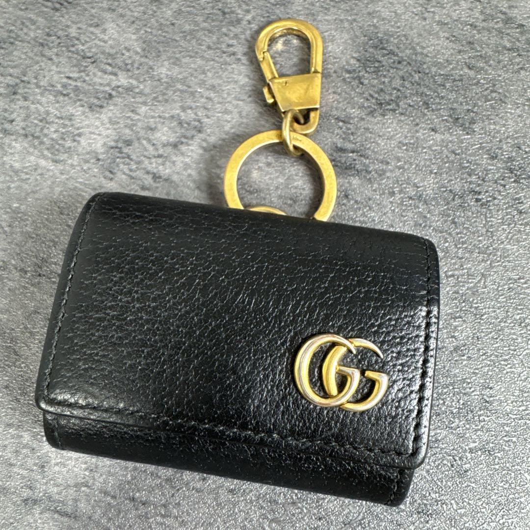 GUCCI AirPodsケース オールレザー ゴールド金具 ブラック　人気