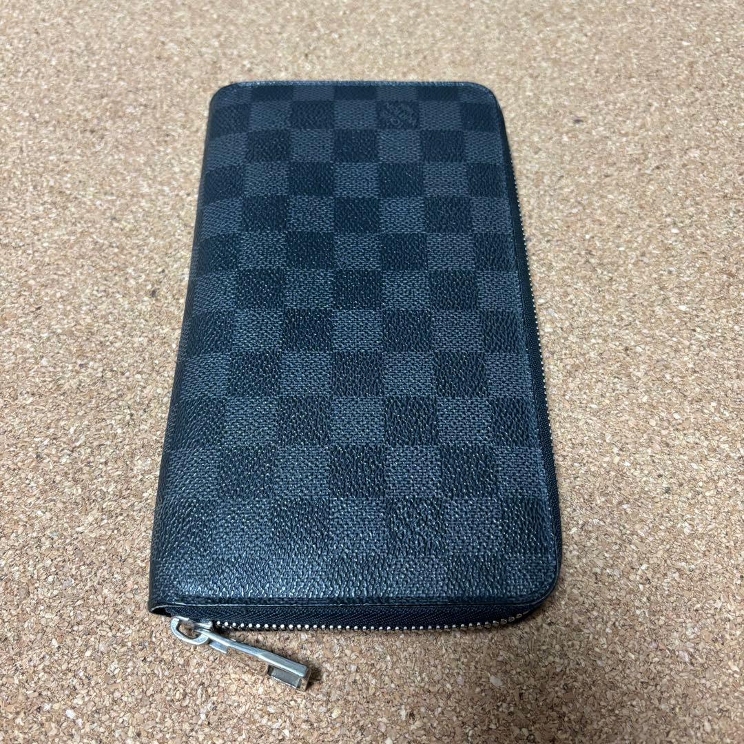 ルイヴィトン ダミエ グラフィット ジッピー オーガナイザー 長財布 黒