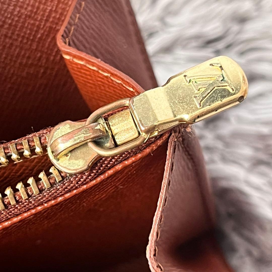 ルイヴィトン　モノグラム　長財布　ポルトモネクレディ　メンズ　レディース