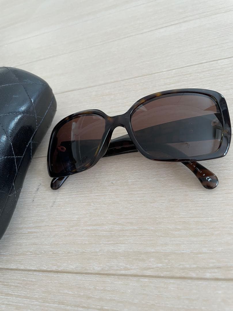 CHANEL シャネル　サングラス ケース付き　ブラウン　ギャランティあり