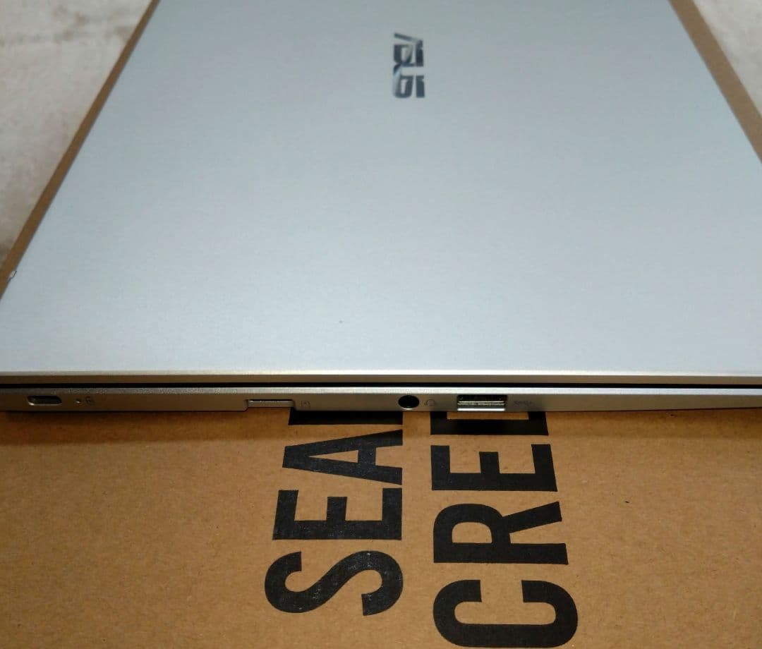 ASUS Chromebook c523na シルバー
