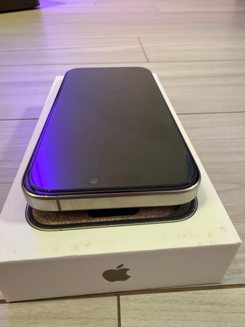 iPhone 15pro 256GB ナチュラルチタニウム　SIMフリー