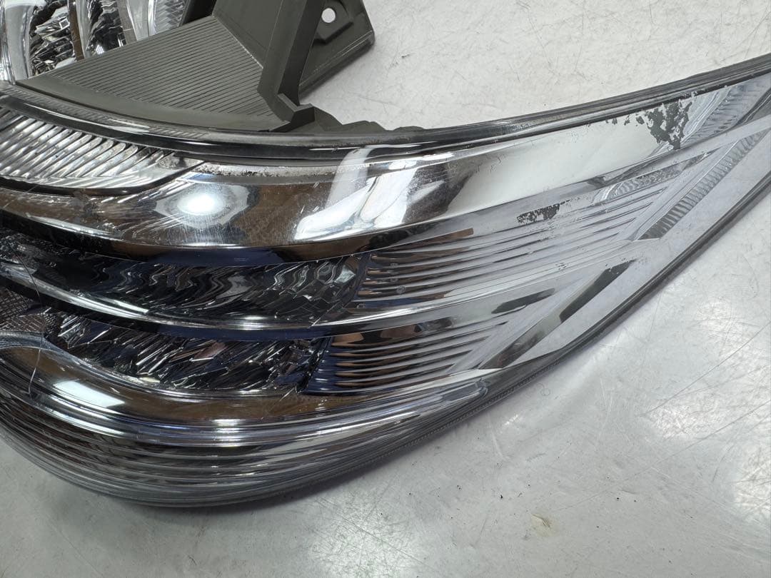 エスティマ[AHR20W 後期]クリア ブレーキランプ左右テールライト