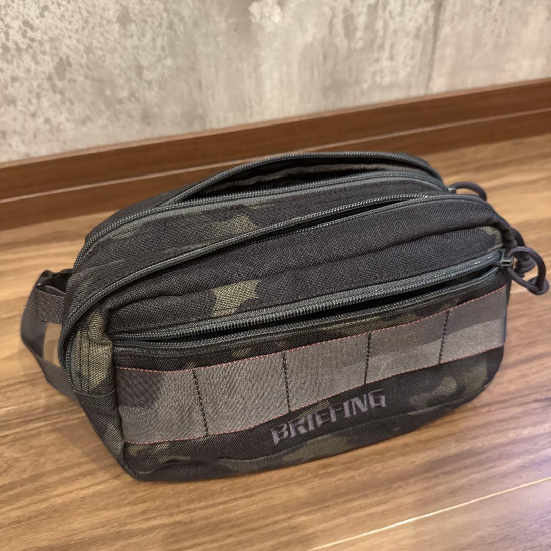 YEEZY♪ 　BRIEFING ゴルフ　カートバッグ