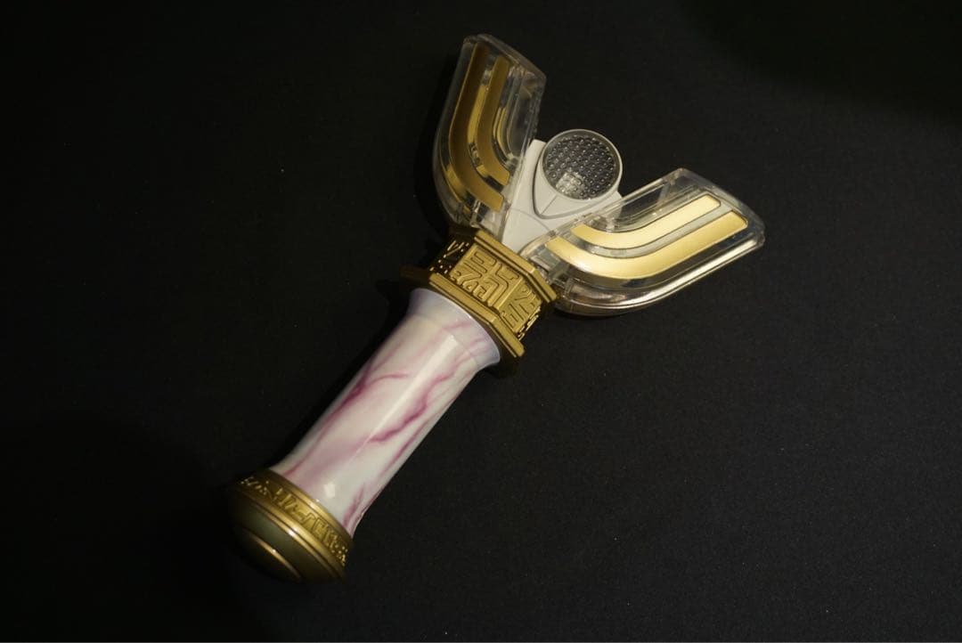 ウルトラマンティガ　ウルトラレプリカ　プロップ風改造品　スパークレンス　台座付き