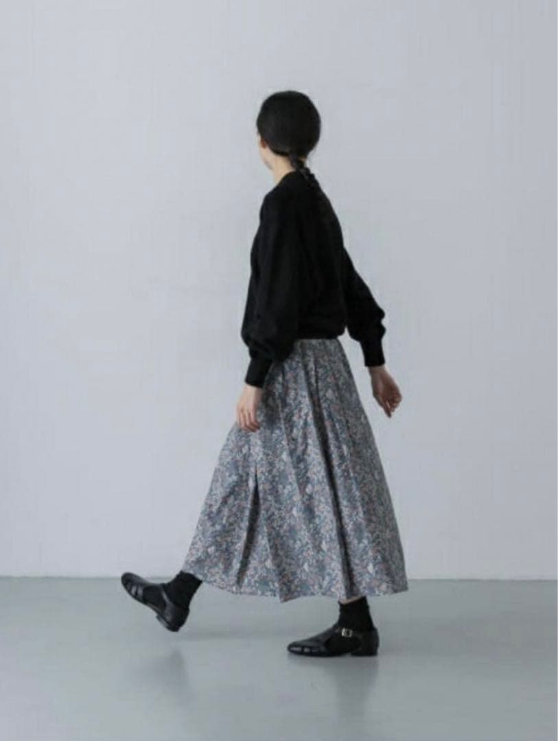 かぐれ　wander vgl リバティプリントスカート