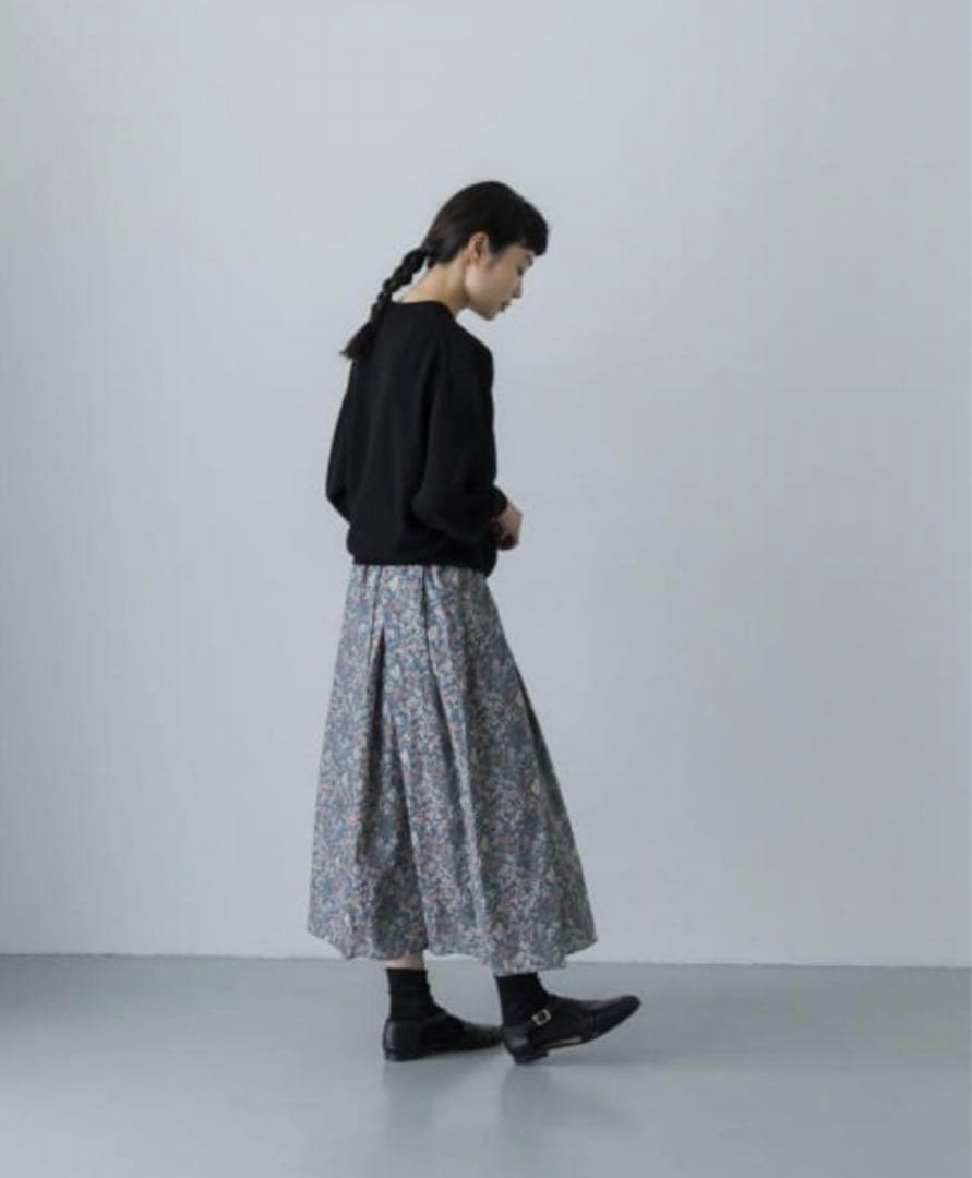 かぐれ　wander vgl リバティプリントスカート