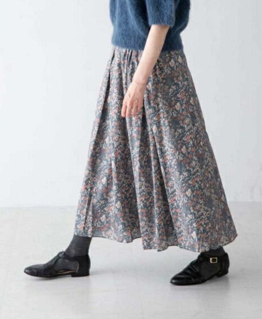 かぐれ　wander vgl リバティプリントスカート