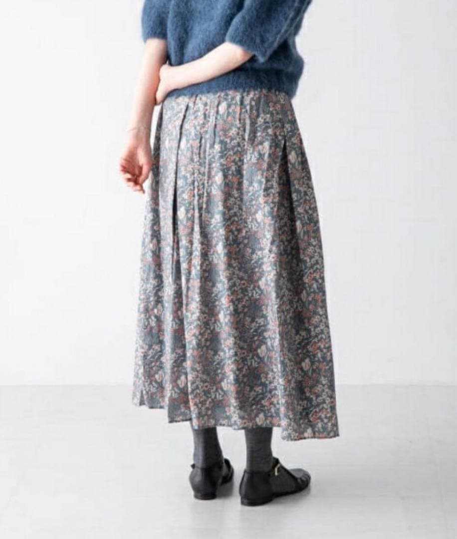 かぐれ　wander vgl リバティプリントスカート