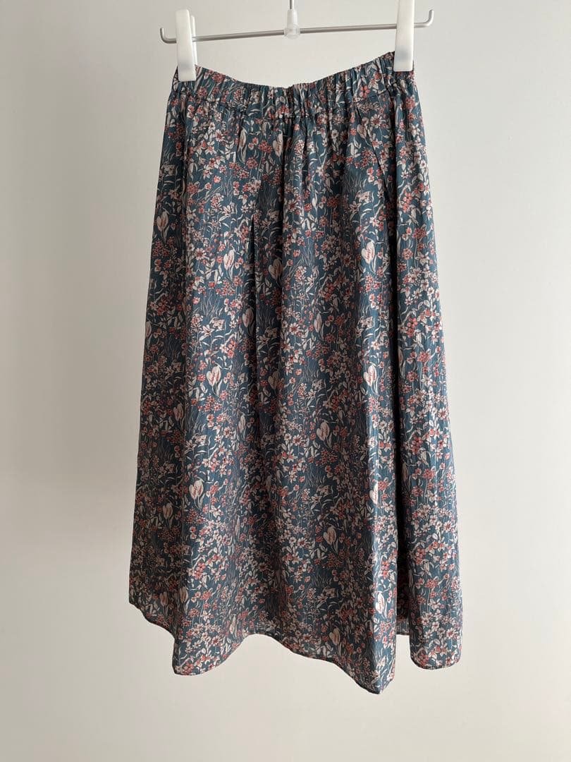 かぐれ　wander vgl リバティプリントスカート