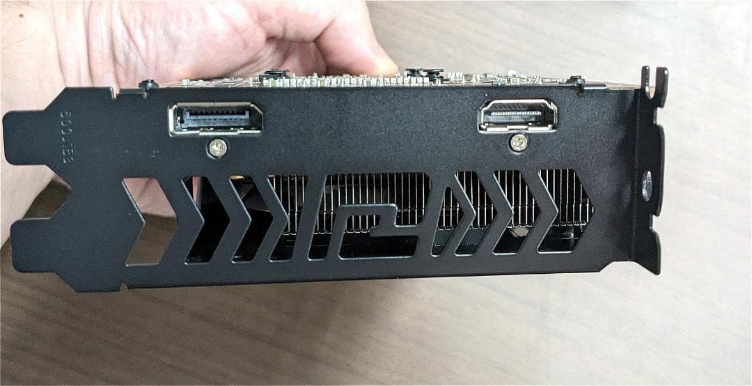 【ほぼ新品】玄人志向製グラフィックボード Radeon RX6500XT 4GB