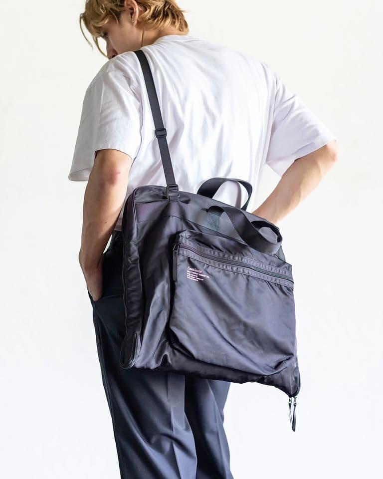 レア 即完売 Fresh Service マルチポケット ガーメントバッグ