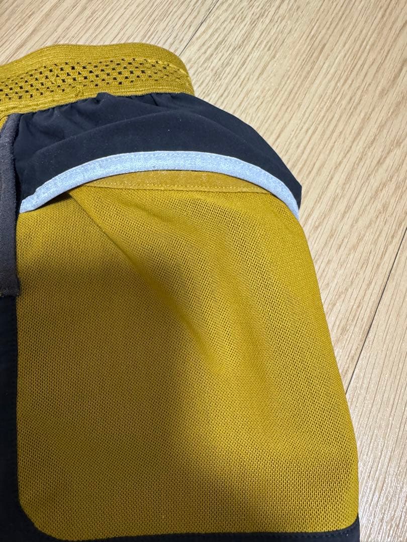 GYAKUSOU ショートパンツ 黒/黄色　サイズＭ