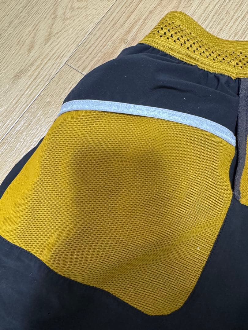 GYAKUSOU ショートパンツ 黒/黄色　サイズＭ