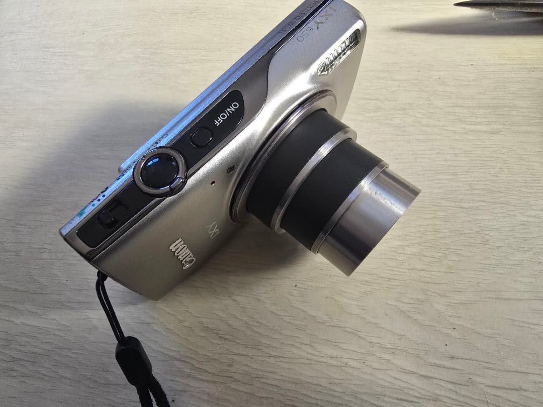 ジャンクCanon IXY 650 コンパクトデジタルカメラ