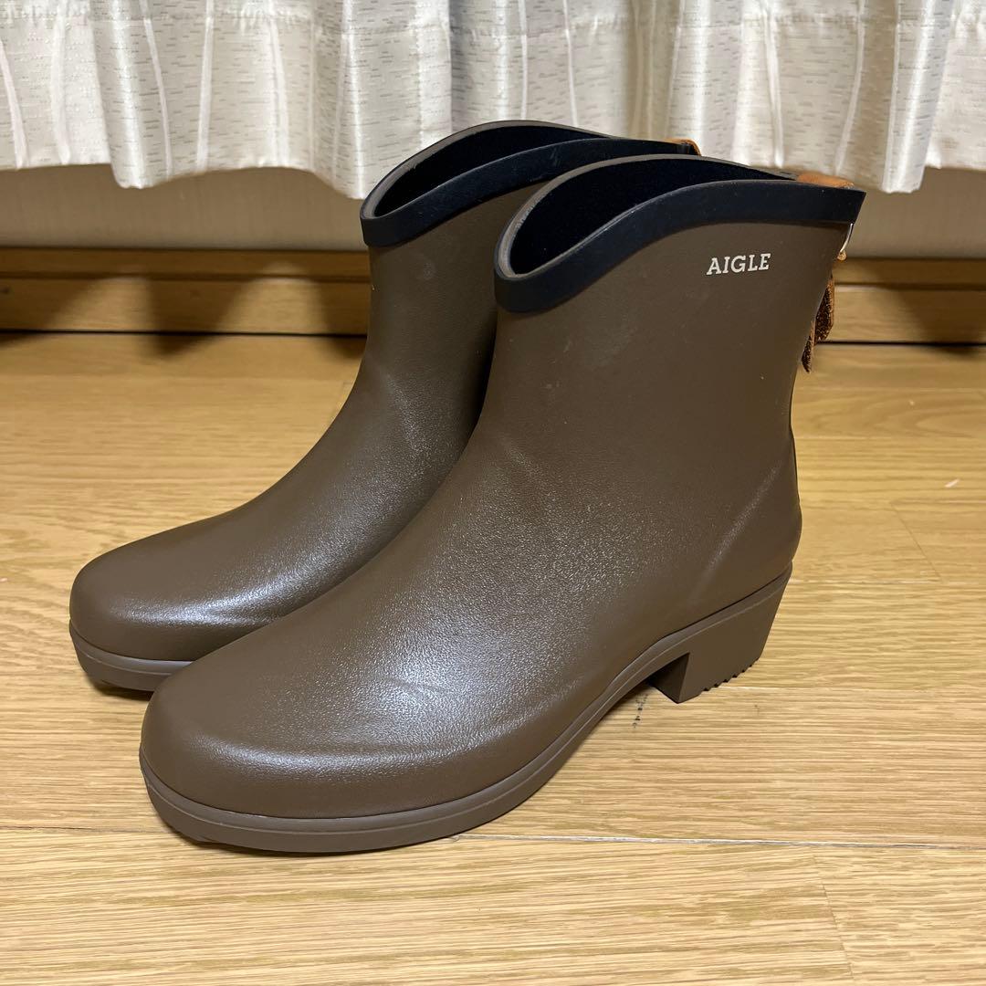 新品、未使用　AIGLE ブラウン ショートラバーブーツ