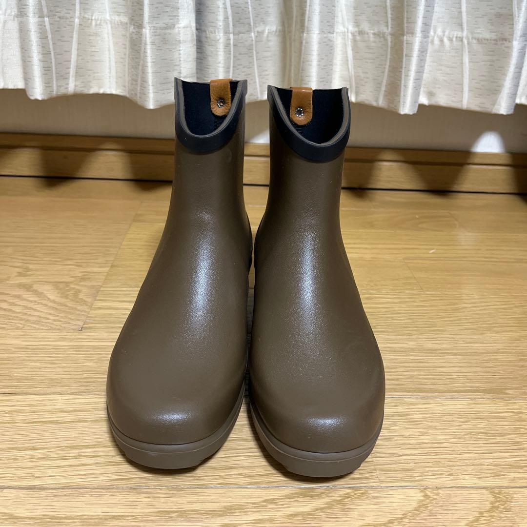 新品、未使用　AIGLE ブラウン ショートラバーブーツ