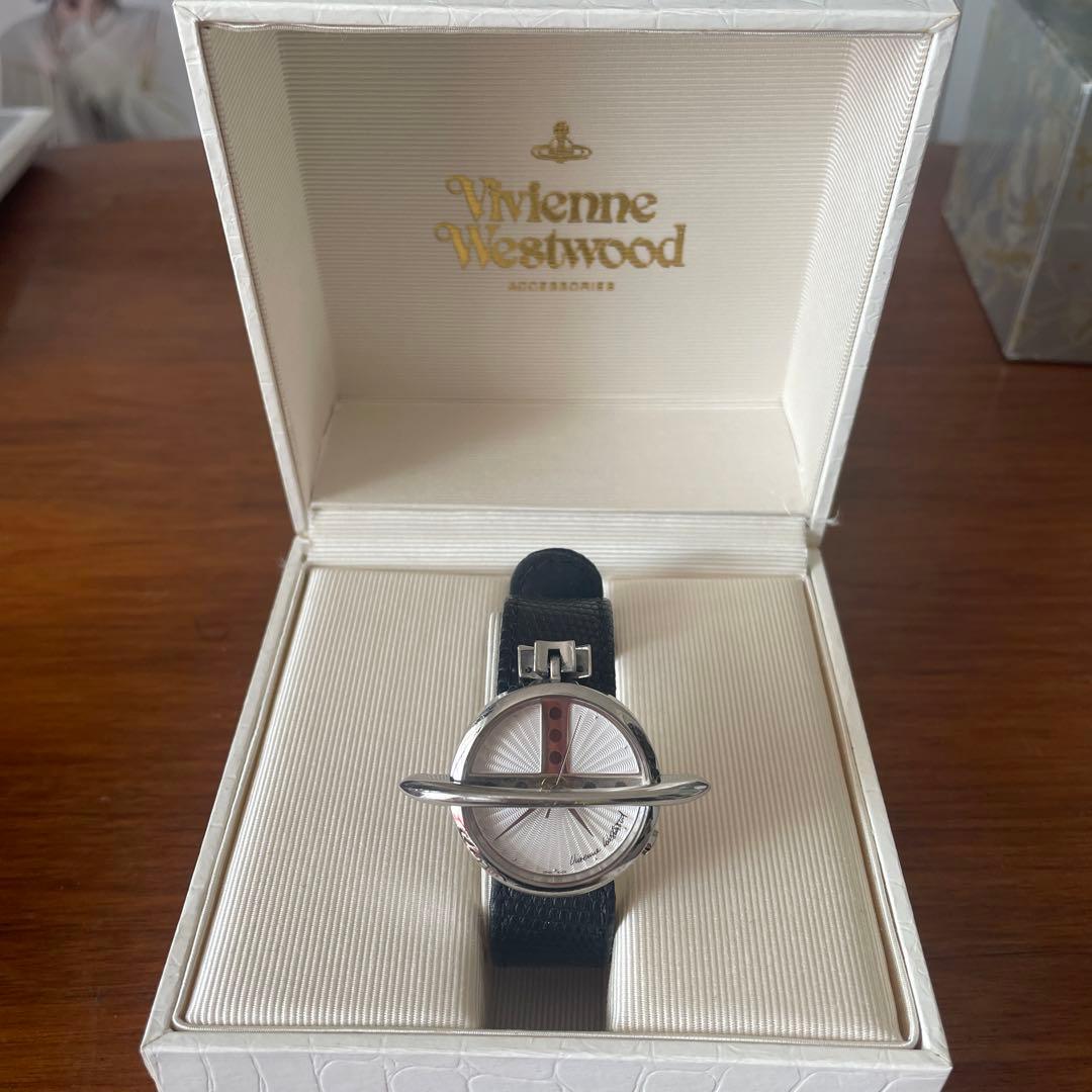 15周年限定立体オーブ時計　ヴィヴィアンウエストウッド Vivienne