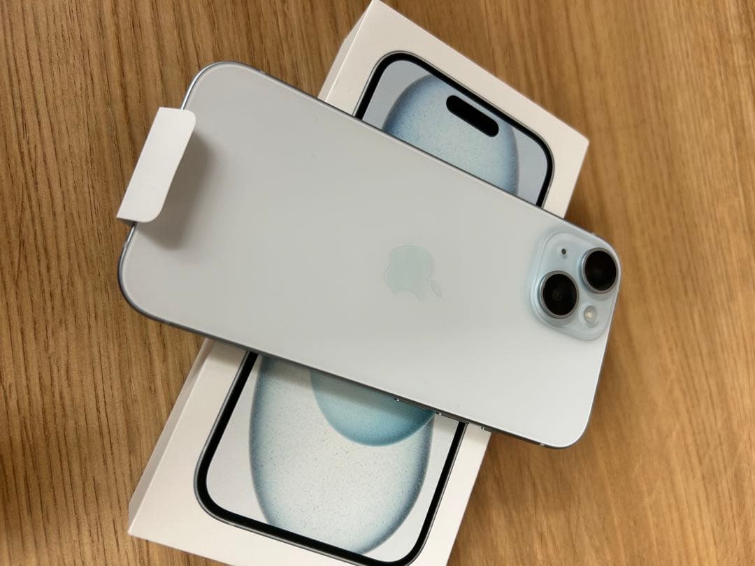 iPhone15 Blue 128GB アイフォーン15 docomo端末