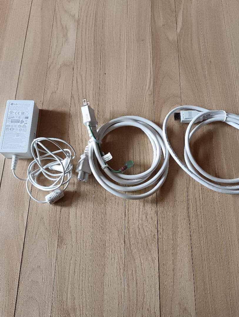 LG 27UL550-W 27インチモニター