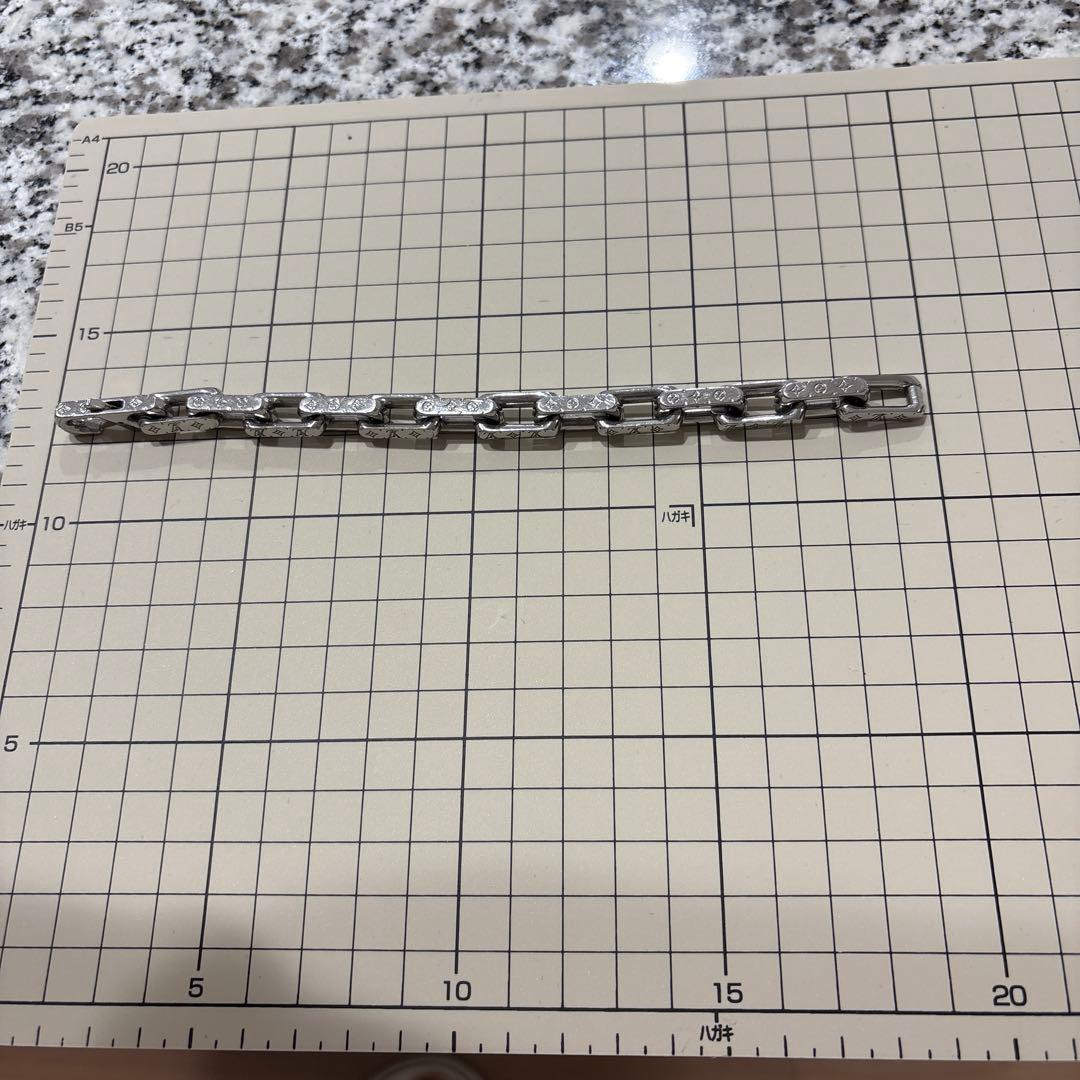 VUITTON ブレスレット