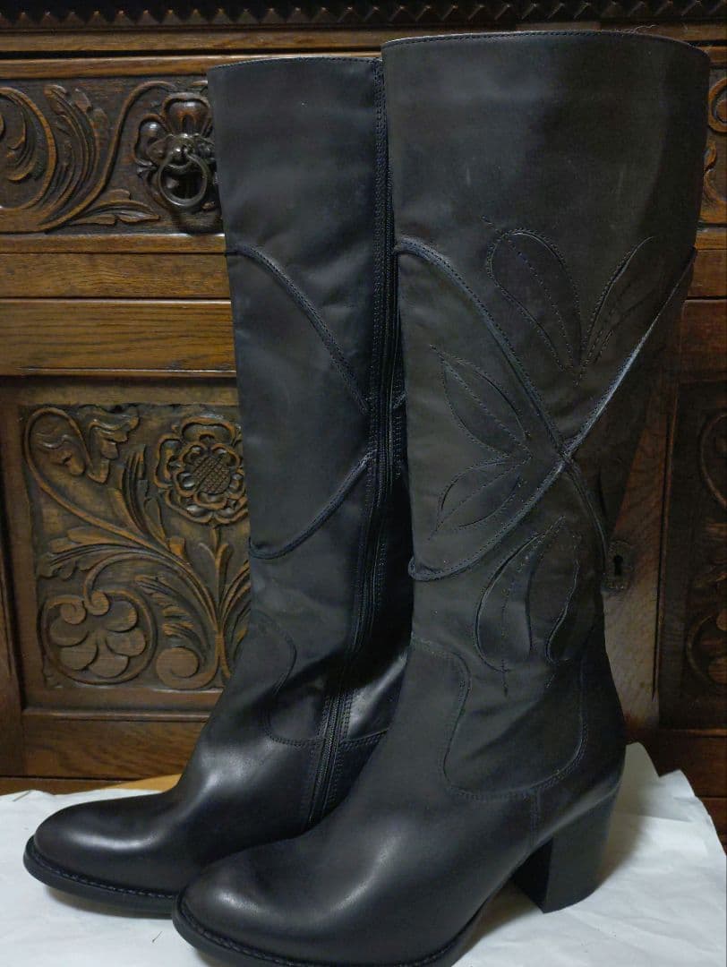 専用　Clarks　ブラックレザー ロングブーツ フラワー　刺繍