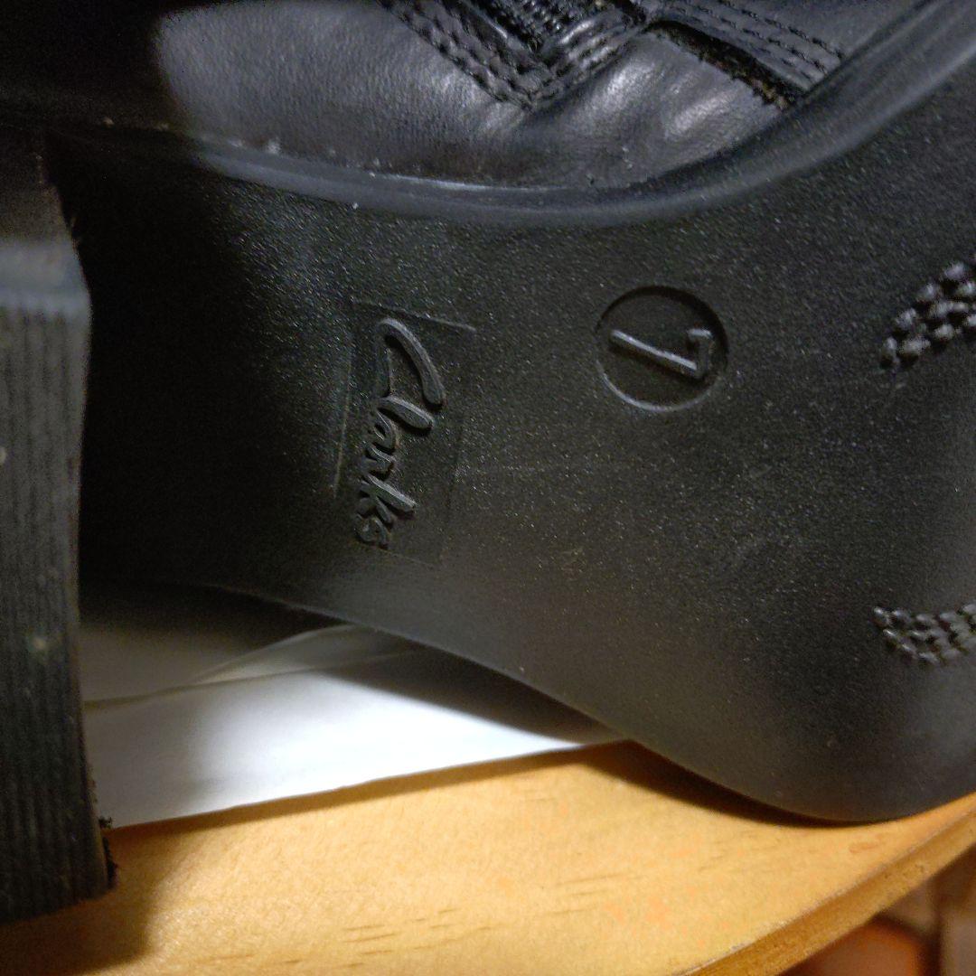 専用　Clarks　ブラックレザー ロングブーツ フラワー　刺繍