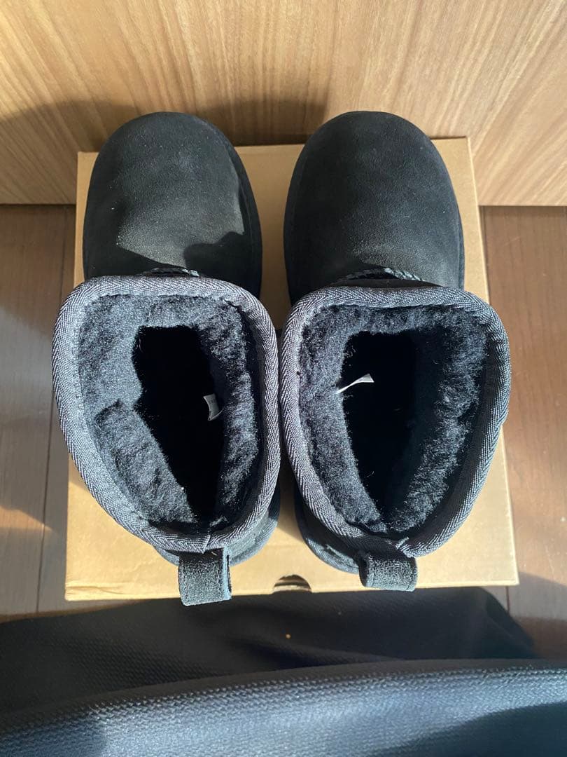 UGG クラシック ウルトラミニ プラットフォーム ブラック 25cm