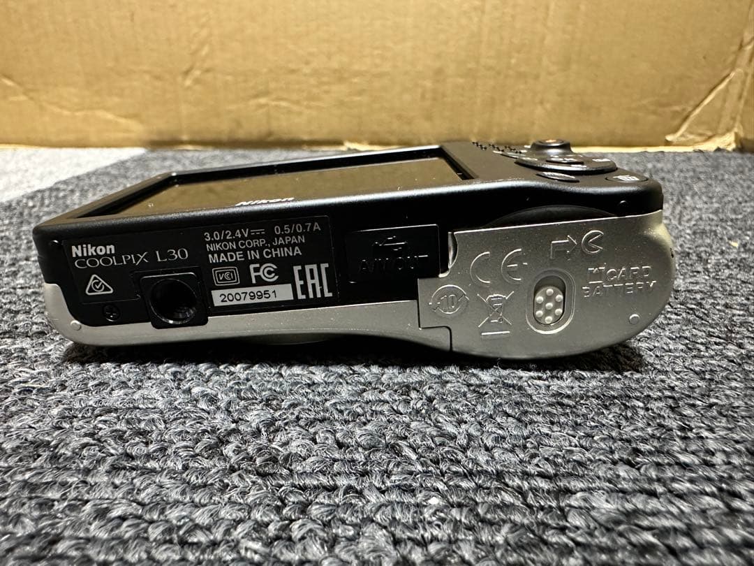 Nikon COOLPIX L30 乾電池式 デジカメ 動作確認OK