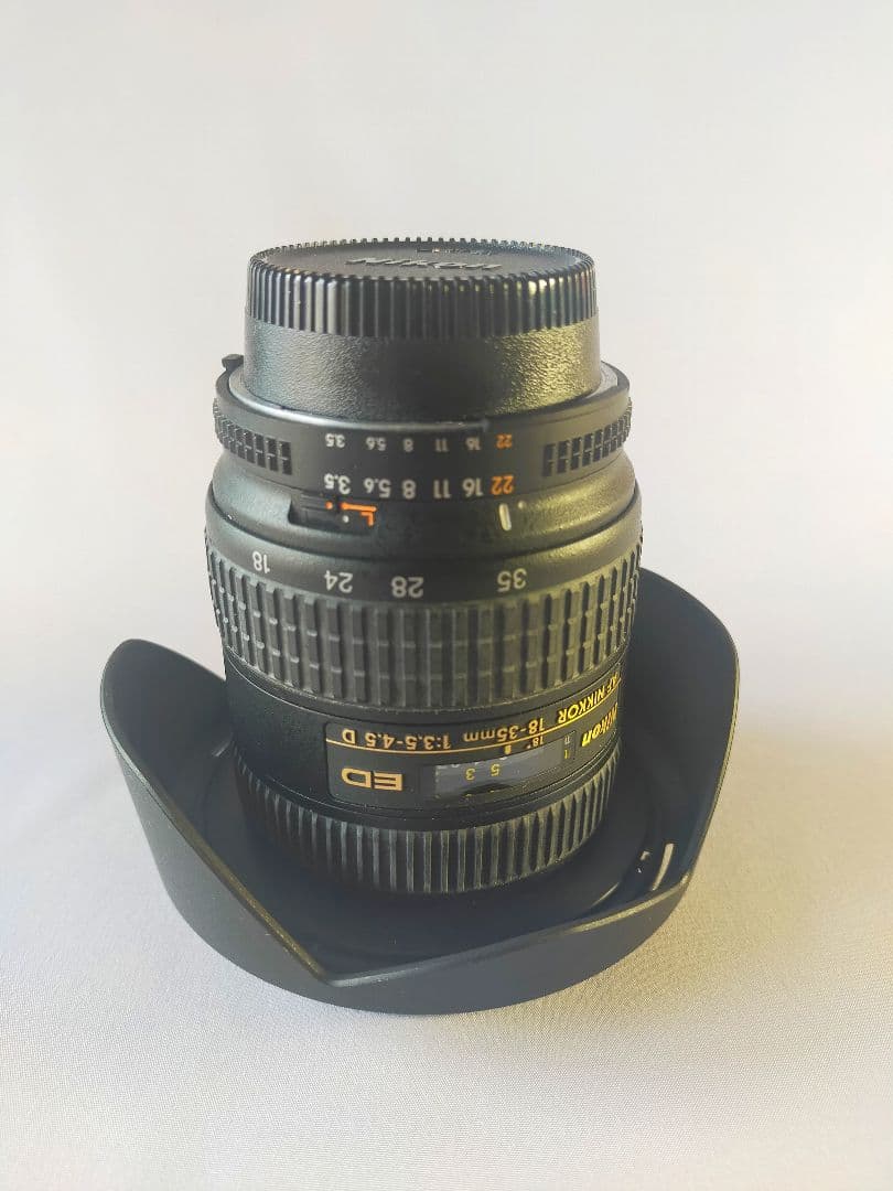 美品 Nikon AF ED18-35
/F3.5-4.5D 超広角レンズ