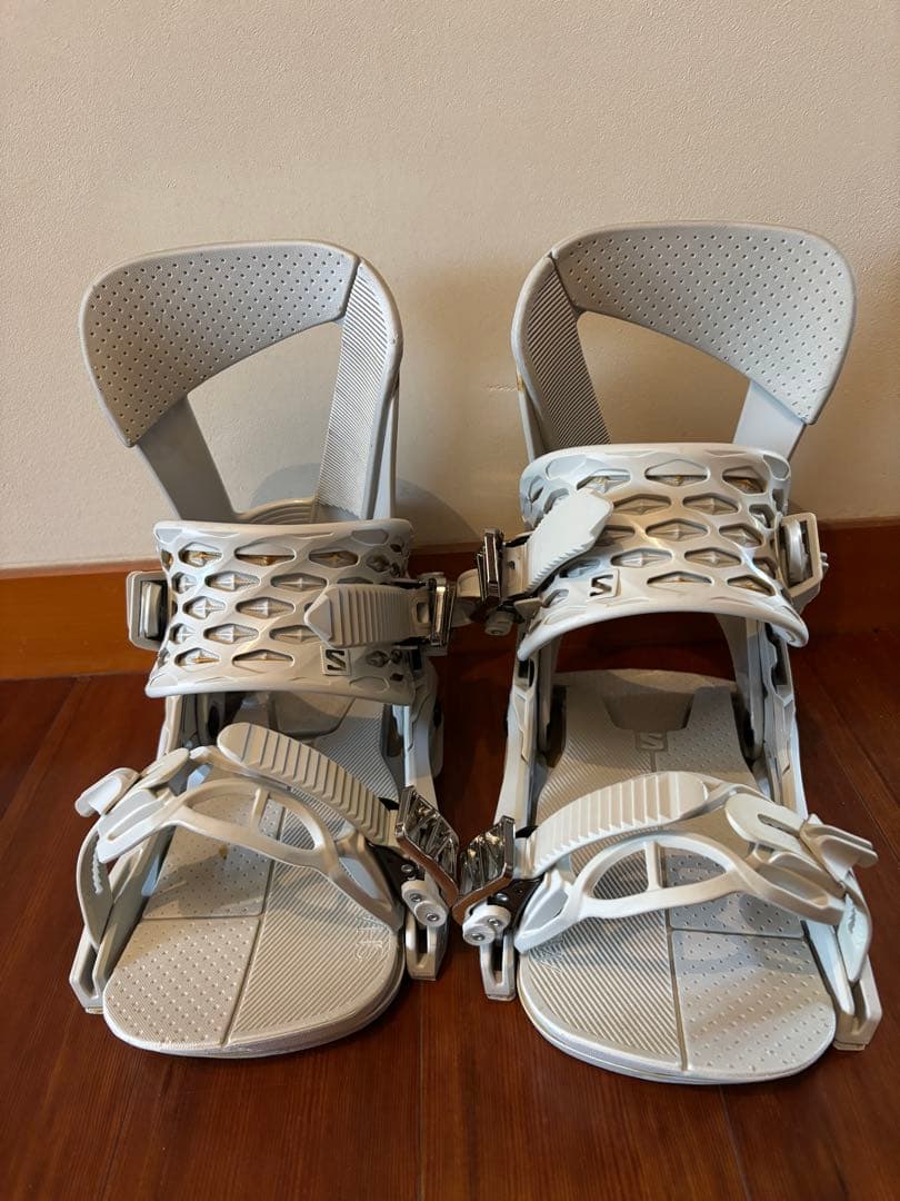 salomon HOLOGRAMスノーボード ビンディング