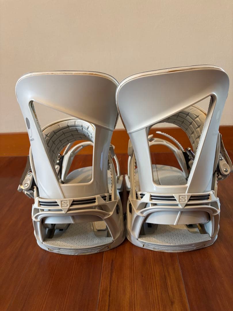 salomon HOLOGRAMスノーボード ビンディング