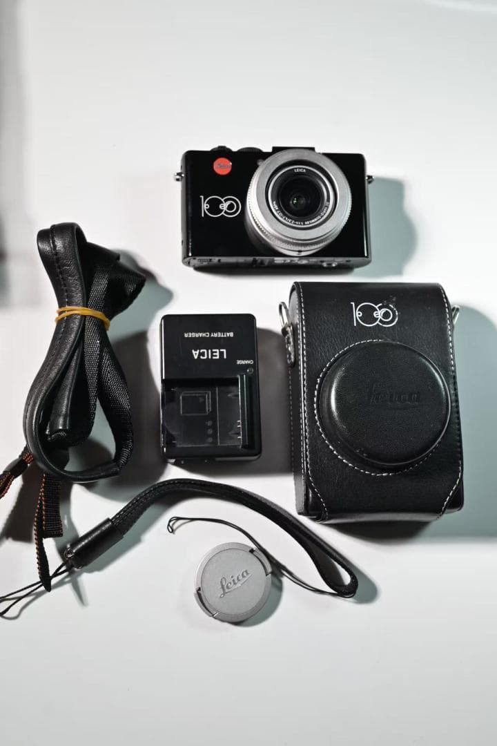 【美品】D-LUX 6 100周年　デジタルカメラ シルバー　ライカ Leica