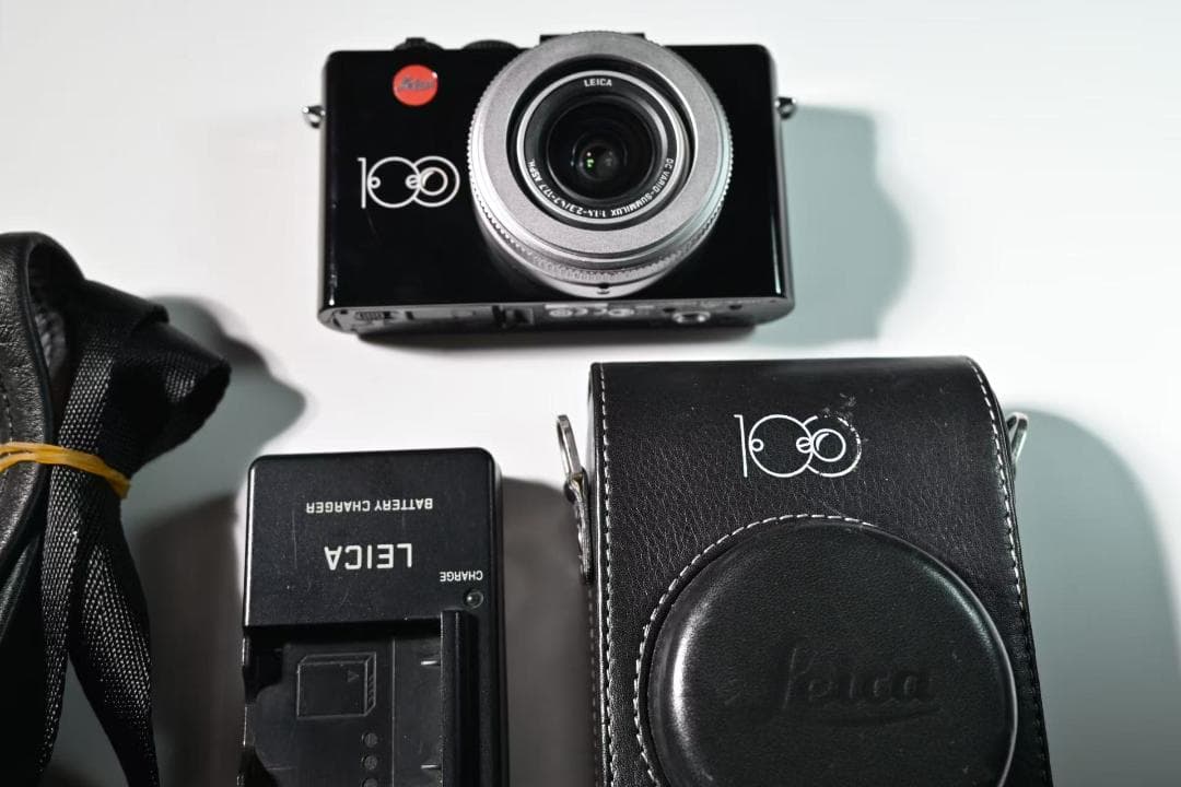 【美品】D-LUX 6 100周年　デジタルカメラ シルバー　ライカ Leica