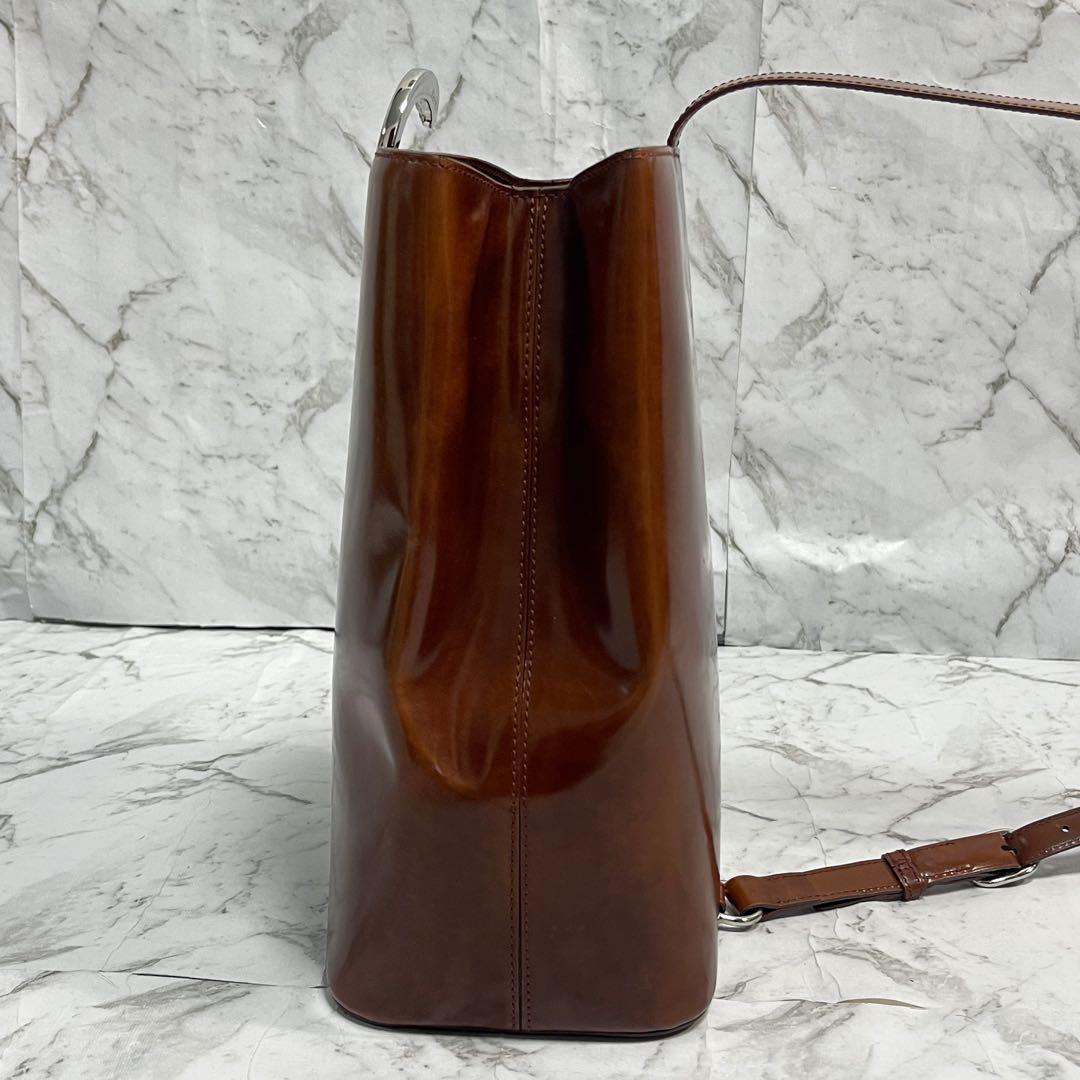 美品　カルティエ　パンテール　ボディバッグ　パンサー金具　レザー　斜め掛け　茶色